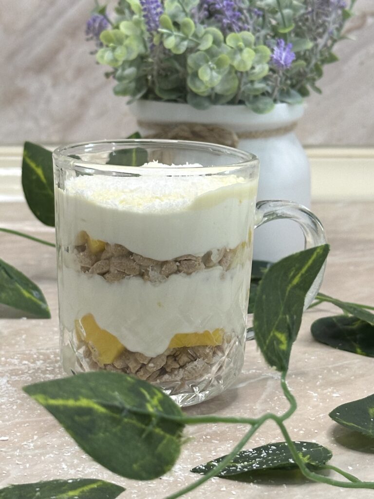 Mango kokos desert u čaši